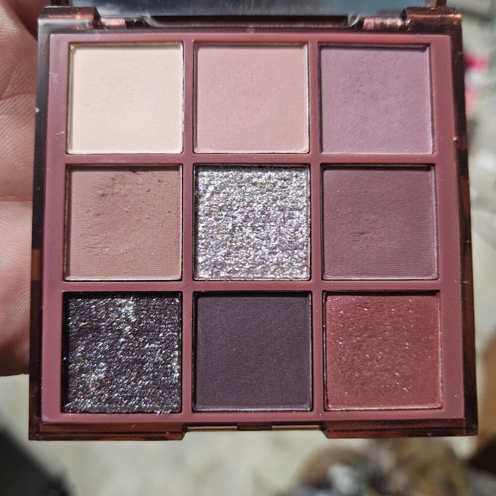 Farmasi Oasis Collection Velvet Dusk Eyeshadow Palette 9 Colors, Brand New
